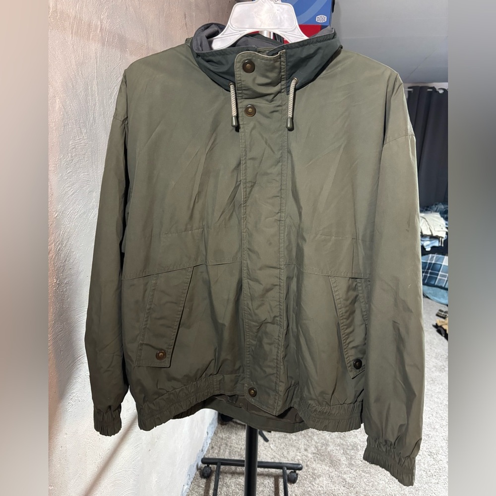 London Fog Men's Green Raincoat - Picture 2 of 3